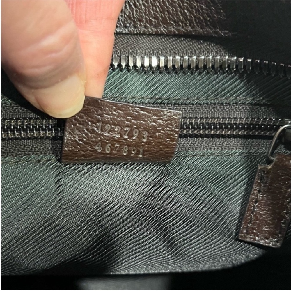 EXCELLENT CONDITION! Authentic Gucci Messenger Signature Crossbody Shoulder Bag - Picture 14 of 16